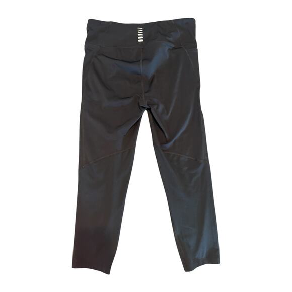 Under Armour HeatGear Black Capri Women’s Athletic Workout Leggings Small - Picture 5 of 8